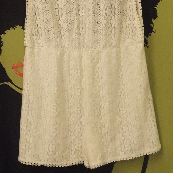 Romper - Picture 2 of 8